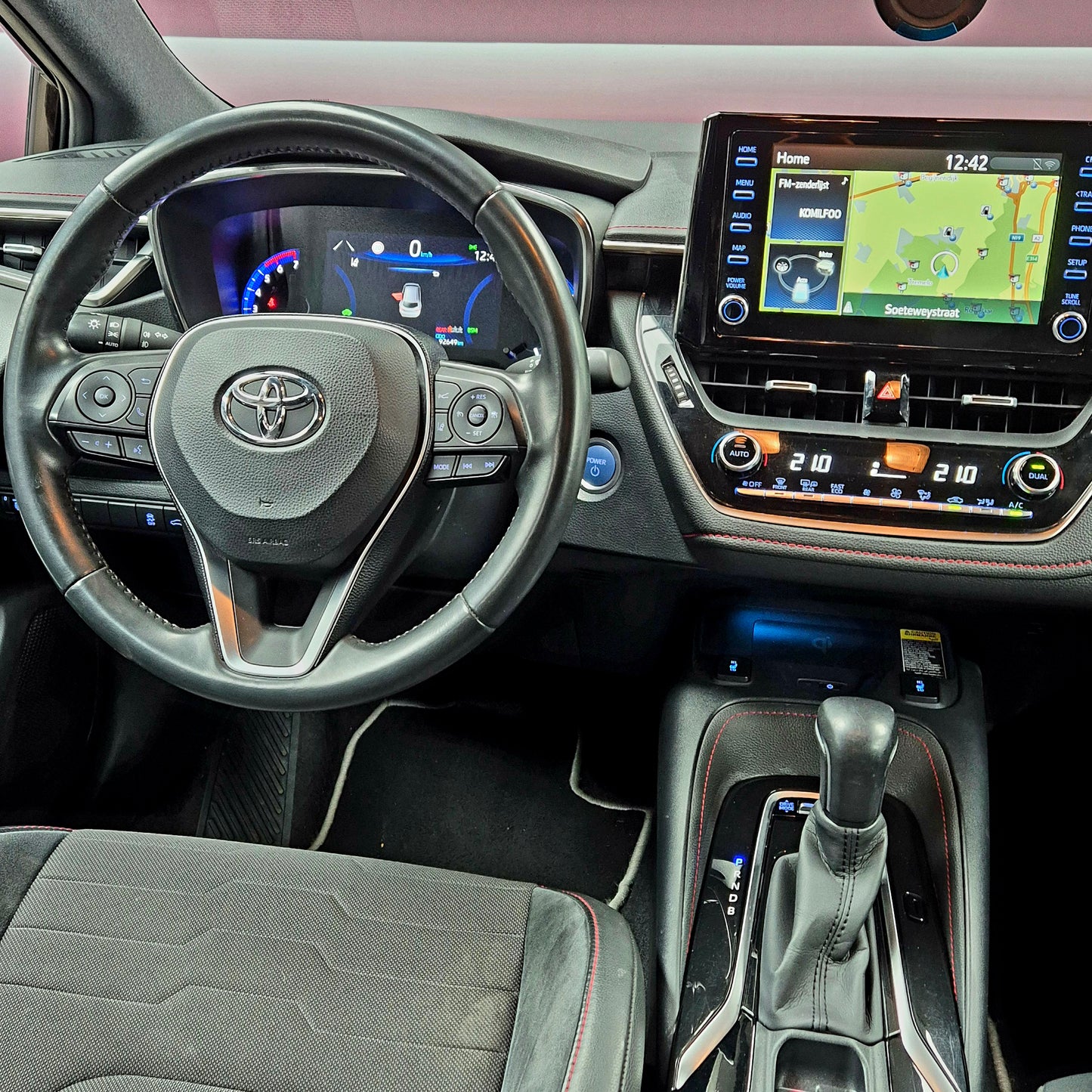 Toyota Corolla TS Hybride 1.8 09/2019 92.649km Premium