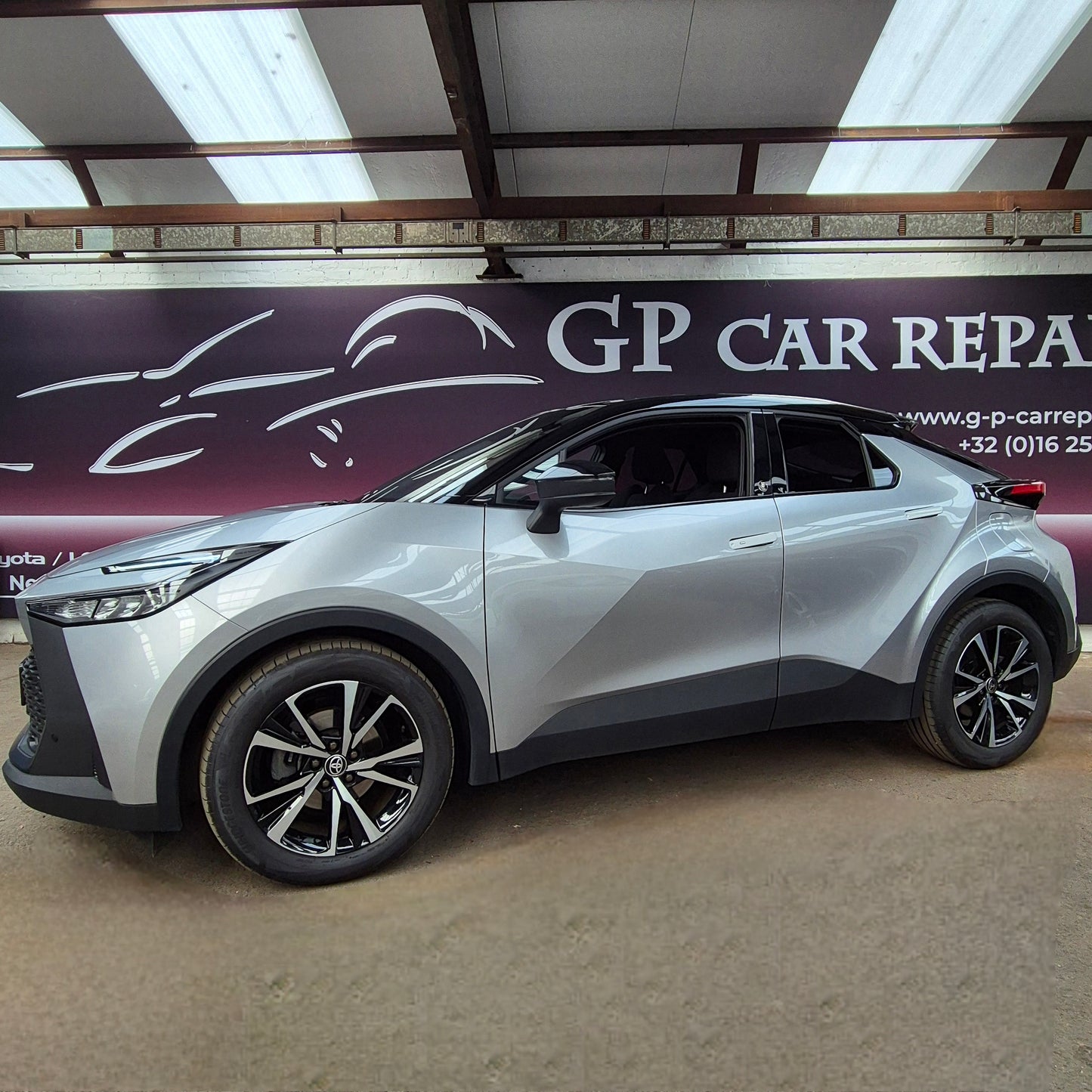 Toyota C-HR Hybrid 1.8 01/2024 12.237km