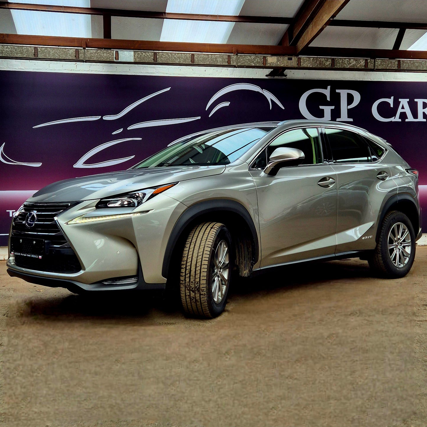 Lexus NX 300H Hybride 2.5 01/2018 93.993km AWD