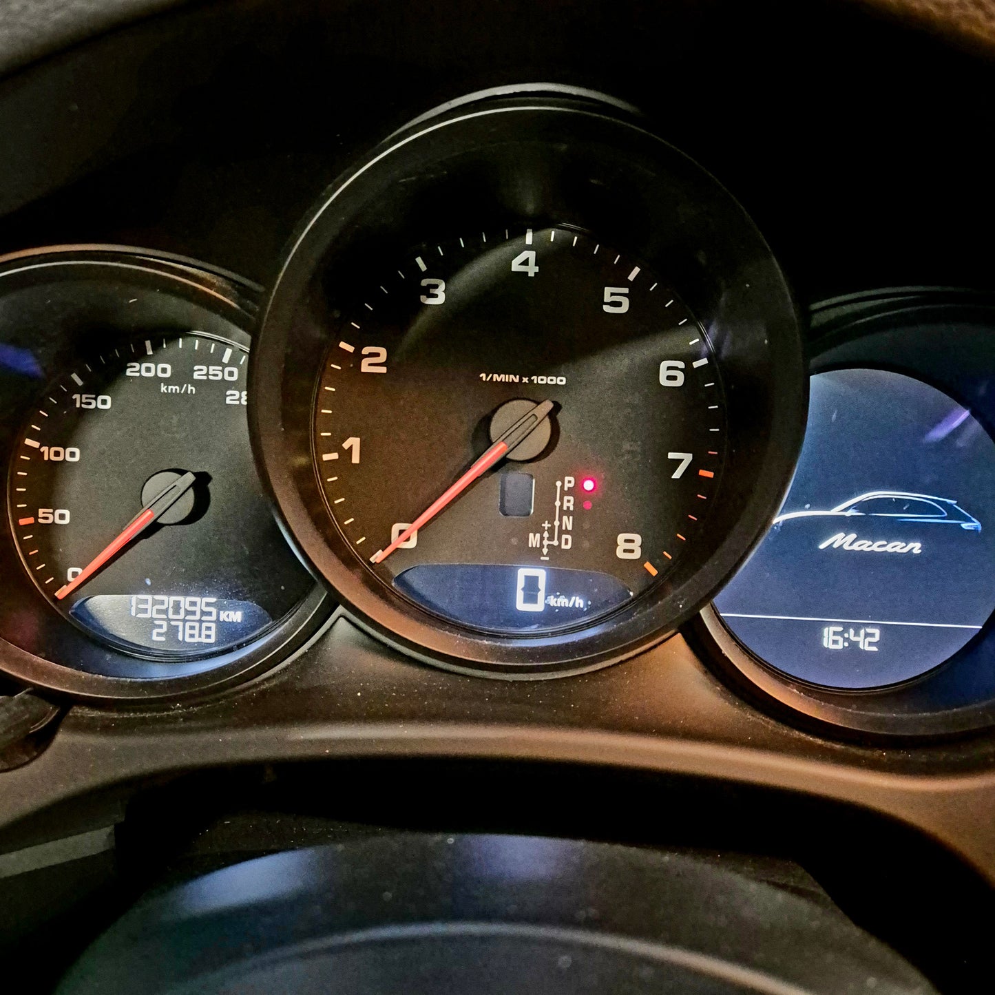Porsche Macan Benzine 2.0 01/2019 132.095km