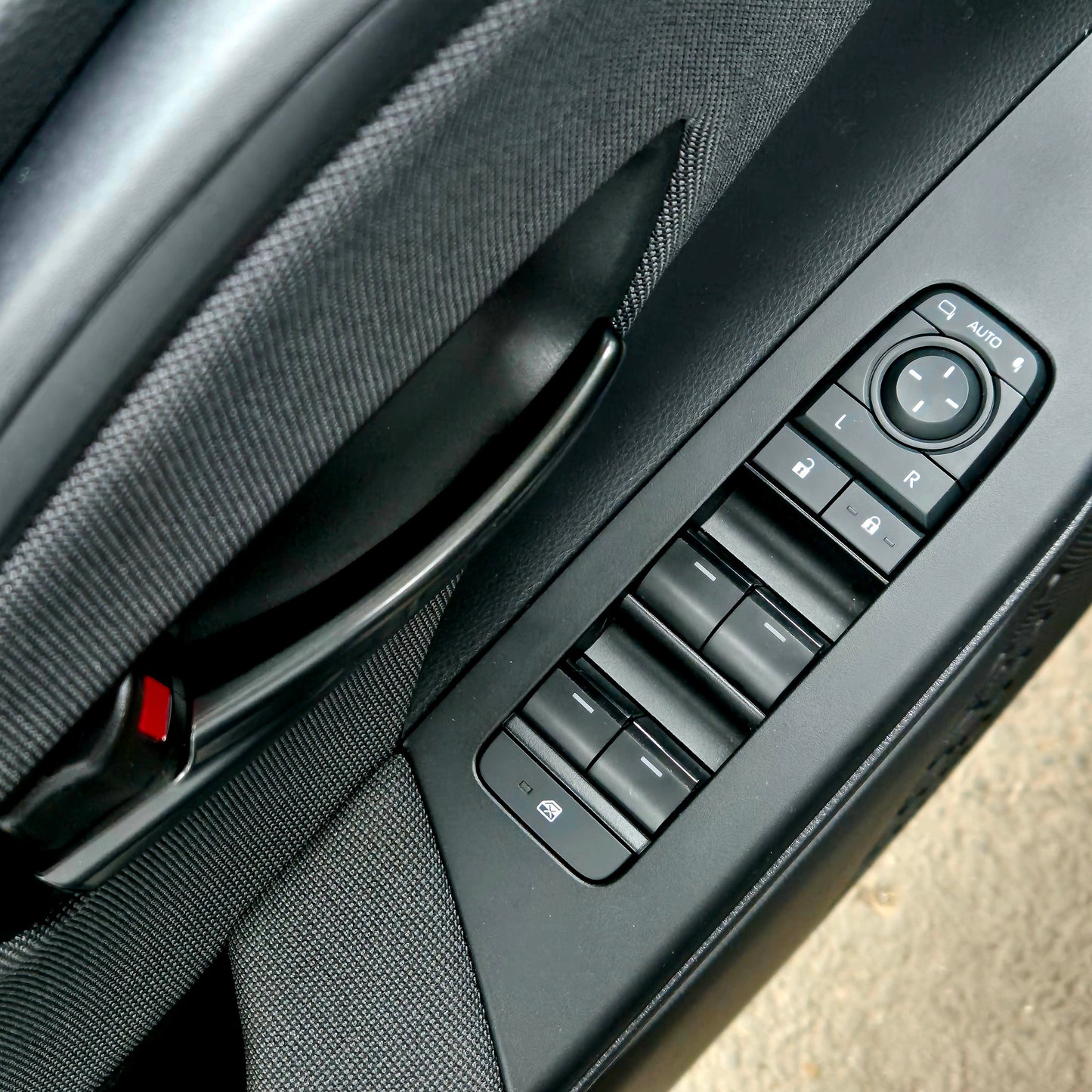 Toyota C-HR Hybrid 1.8 09/2024 19.092km