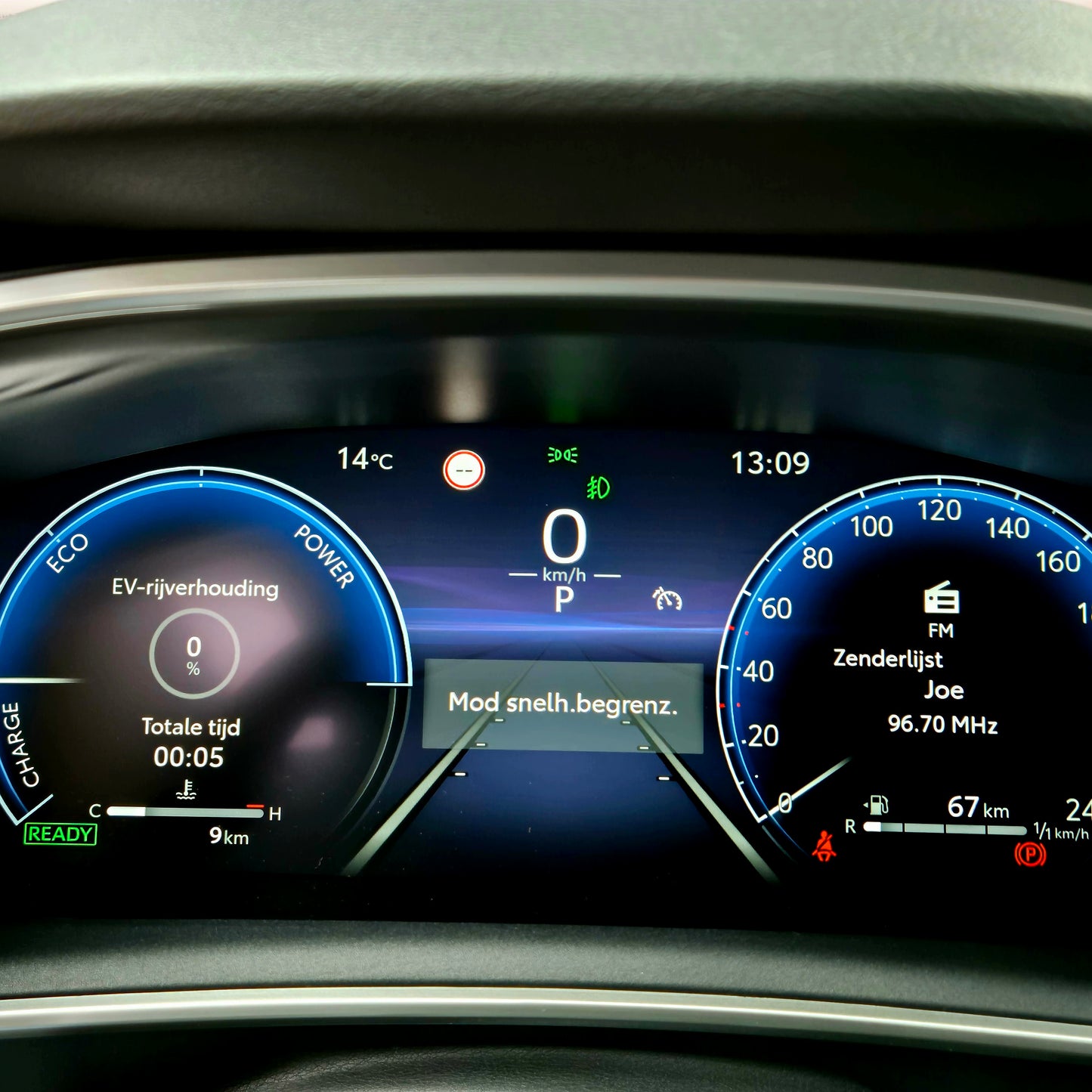 Toyota Corolla TS Hybride 1.8 10/2025 - Nieuw! - 9km