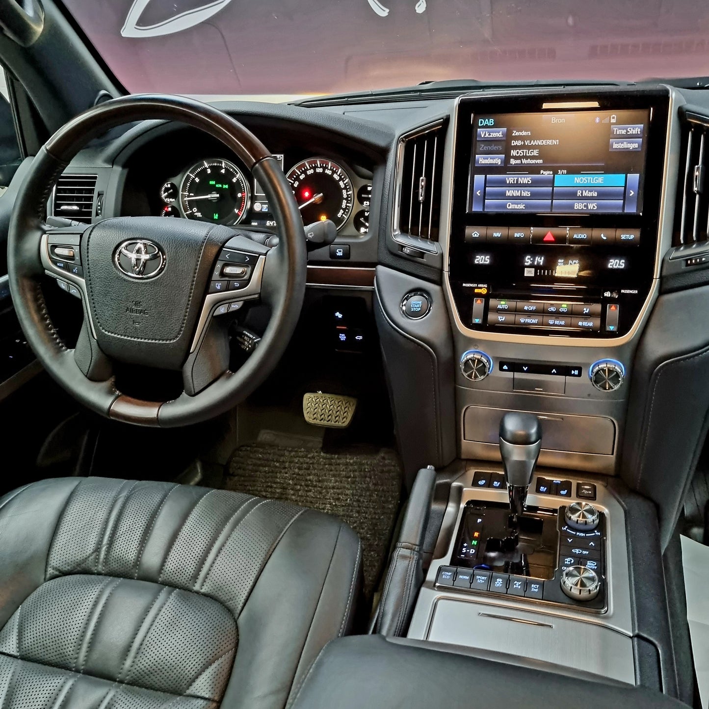 Toyota LandCruiser 200 Benzine 4.6 03/2019 6.418km